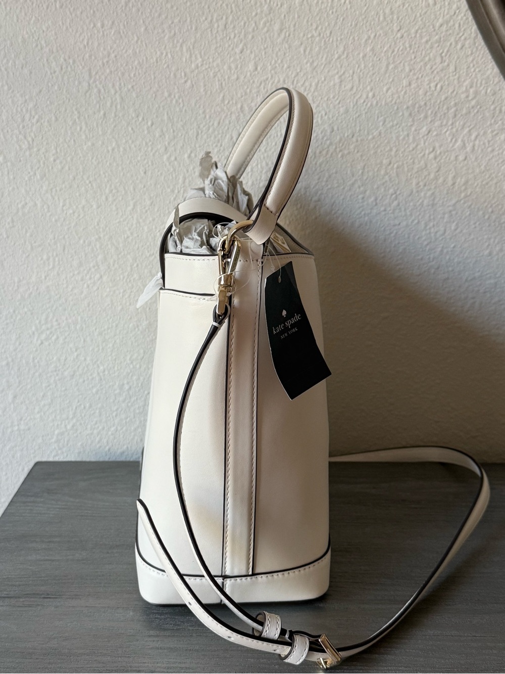 NWT Kate Spade “Reegan” KA753 smooth leather bucket bucket bag in meringue - Picture 8 of 16